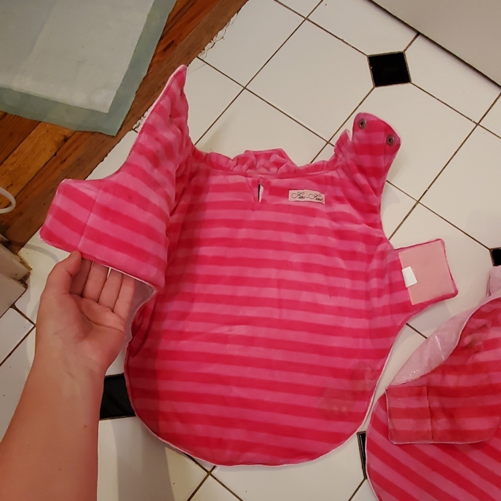 ●SOLD● Frou-Frou 💝 Valentine Heart Pink dog coat - Picture 2 of 16